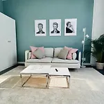 Skyview Studio At Kreuzberg-mitte *