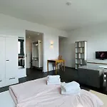 Skyview Studio At Kreuzberg-mitte *