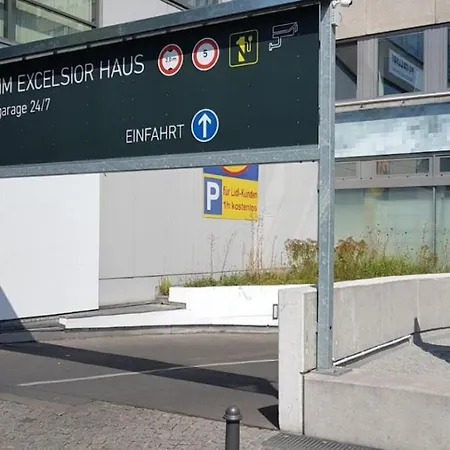 Skyview Studio At Kreuzberg-mitte Apartment