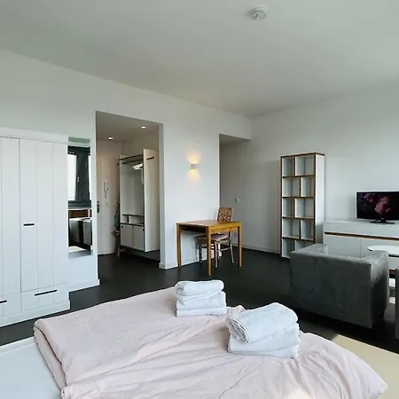 Skyview Studio At Kreuzberg-mitte *