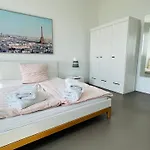 Skyview Studio At Kreuzberg-mitte Apartmán *